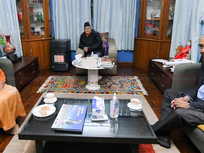 गठबन्धनको बैठक लगत्तै प्रधानमन्त्री ओली निवासमा